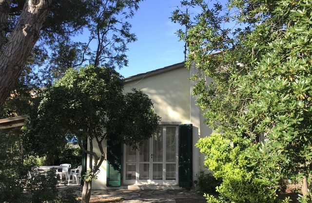 Detached house few steps from the beautiful beach of Procchio