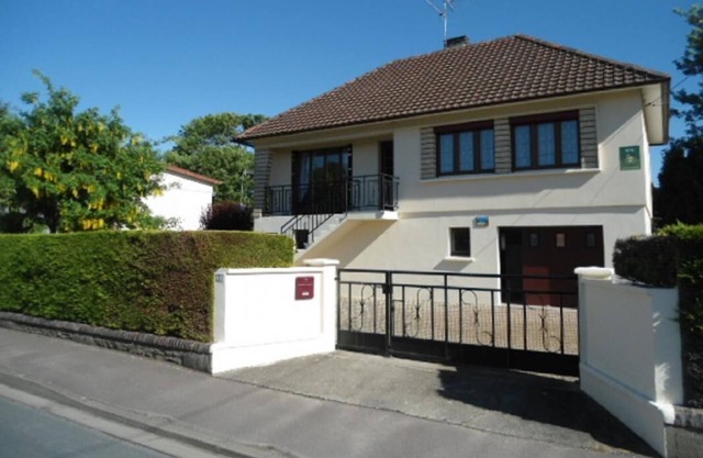 Detached house mother of pearl coast and landing beach