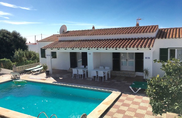 Detached Villa With Private Pool, Sunbathing, WIFI