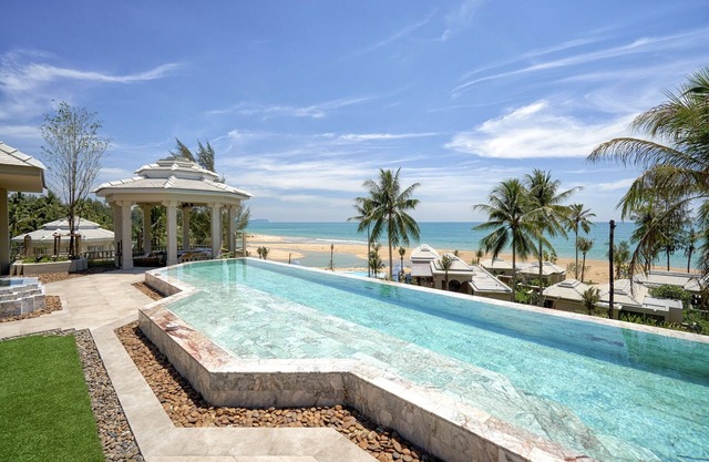 Devasom Khao Lak Beach Resort & Villas