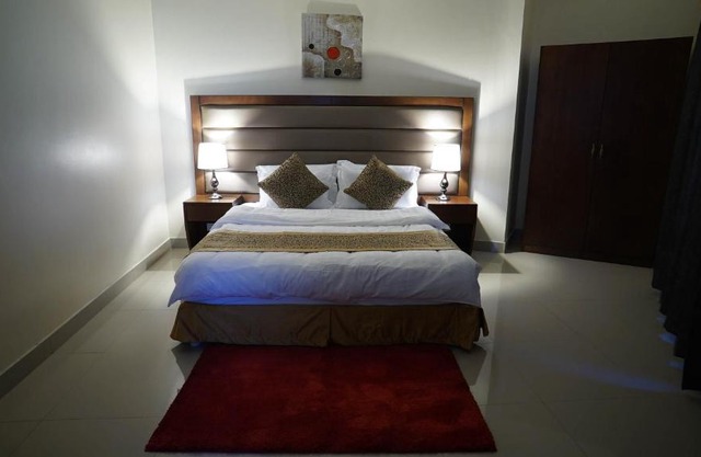DIAMOND SUITES