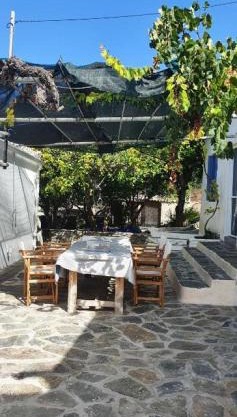Diamoni Afroditi two houses for max 6 persons