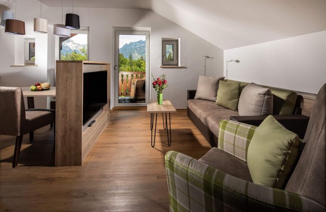 Die Eins with south-facing balcony 63 sqm for 1-3 persons - vacation apartment at the Gablerhof