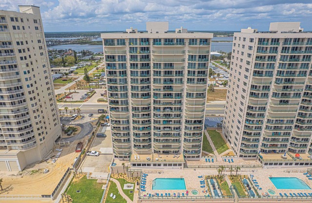 DiMucci Twin Towers . Direct Ocean Front Condo. 2 Bedrooms/2 Bathrooms.