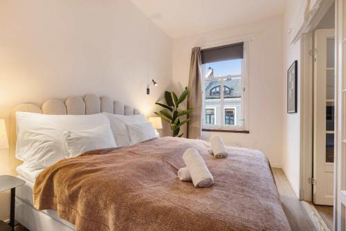 DINBNB Apartments l Stylish Apartment - Fireplace & Fully Equipped