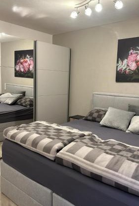 Direct from Airport connection -One Room apartment with all facilities near S8 Line