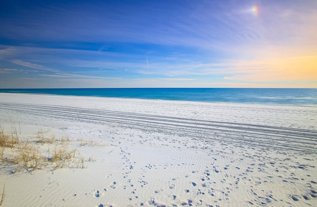 ~Direct PCB Beachfront Beautiful Townhome Quiet Area Sleeps 6~