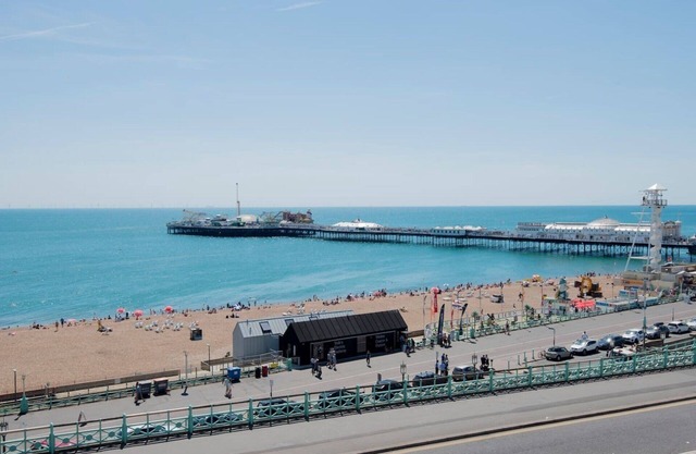 Direct Sea Views, Seafront Location & Free Parking