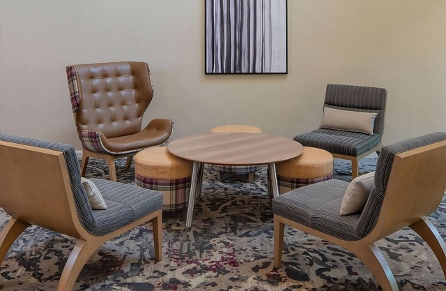 Discover Music City, Spacious Suites w/Free Breakfast, Pets Allowed!