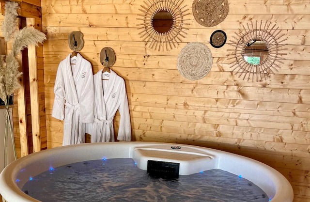 Discover our chalets: natural relaxation or luxury & comfort. Your escape aw