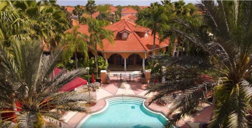 Disney rooms, pool table, private pool, spa, wifi, Universal 24 miles, Disney 10 miles