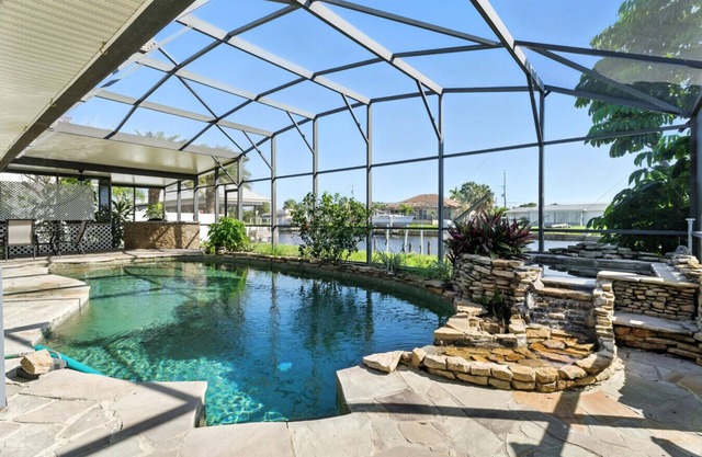 Dockside and Waterfront with Pool in Charlotte Harbor