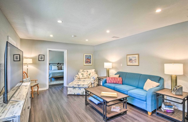 Dog-Friendly Home w/Gas Grill - Walk to Rose Bay!