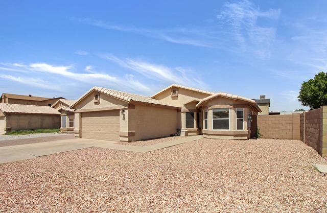 Dog Friendly Phoenix Home: Near Stadium & Westgate