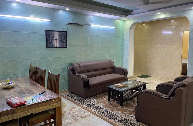 Dolphin House 4BHK Serviced Apartment Shaheen Bagh