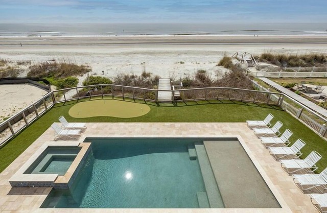 🐬'Dolphin Manor' ~ OCEAN FRONT, PRIVATE POOL, HOT TUB, PUTTING GREEN ⛳️!