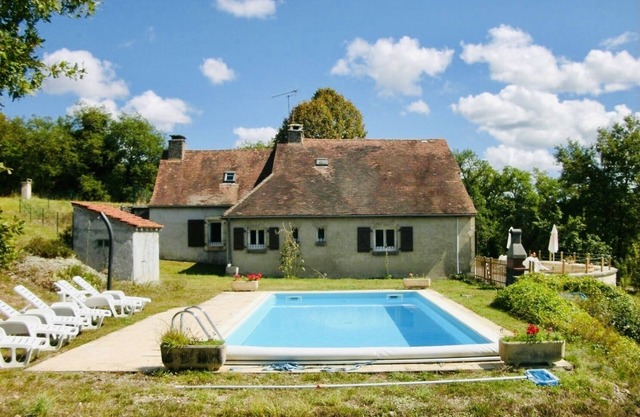 Domaine biargues 9 pers with secure swimming pool between sarlat and rocamadour
