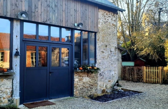 Domaine ds Pousses in the heart of1 country village