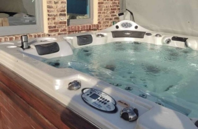 Domaine du Mesnil: sauna, jacuzzi, billiards, darts, swimming pool ideal for friends
