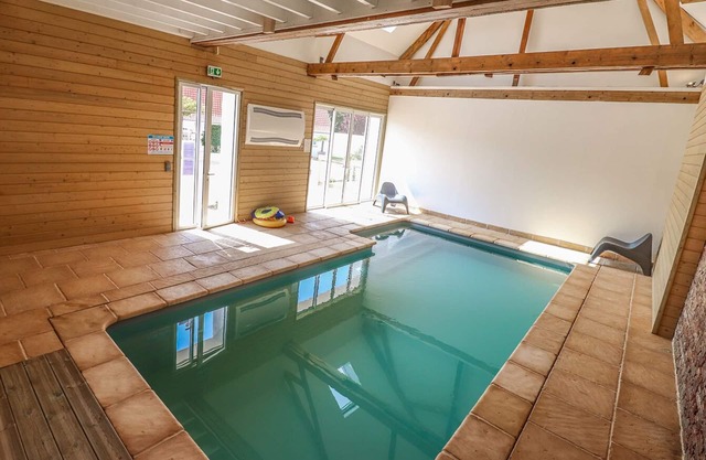 Domaine du Moulinel 28 people indoor swimming pool 7 km from the beach