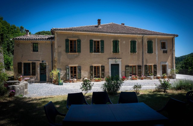 Domaine, in the southern Cévennes, nature, serenity and llama discovery
