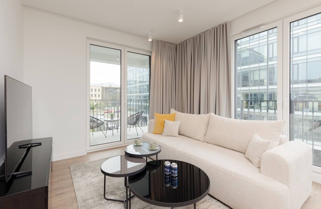 Domaniewska 47A/343, 3 bedrooms, Parking, Prestige
