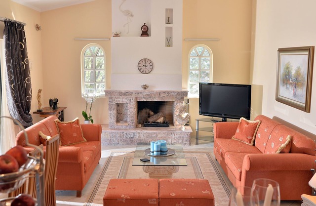 Domelia's Luxury Apartment near Airport & beach
