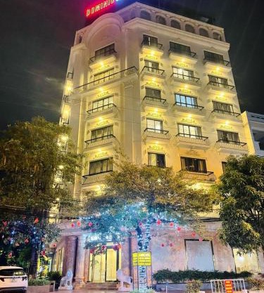 DOMINIC HOTEL