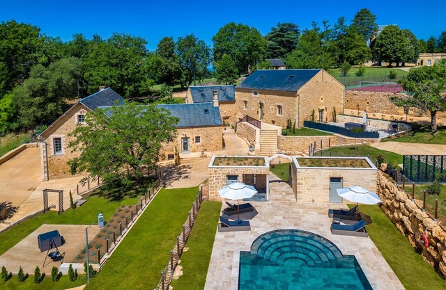 Dordogne, Luxury Cottage, Domme and Sarlat, Hamlet Château Giverzac, With Airco