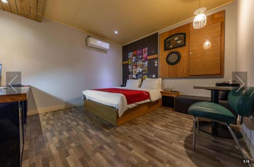 Dorothy Hotel