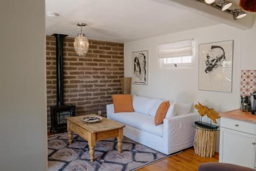 Dos Hermanas Casita 2 & 3 Downtown Courtyard