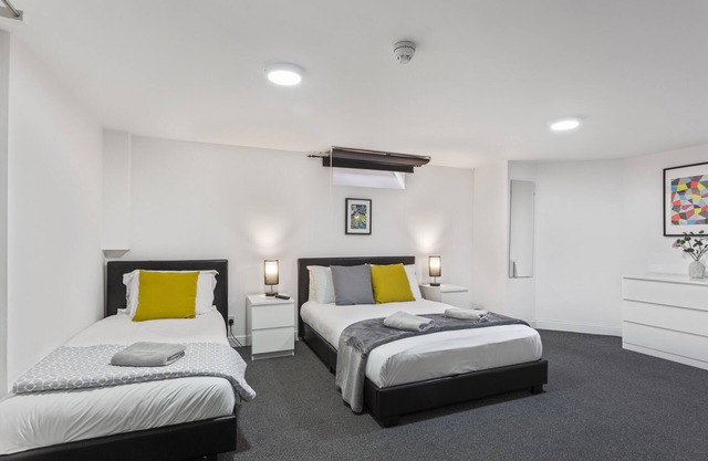 Double Basement Room with Free Parking and Wi-Fi