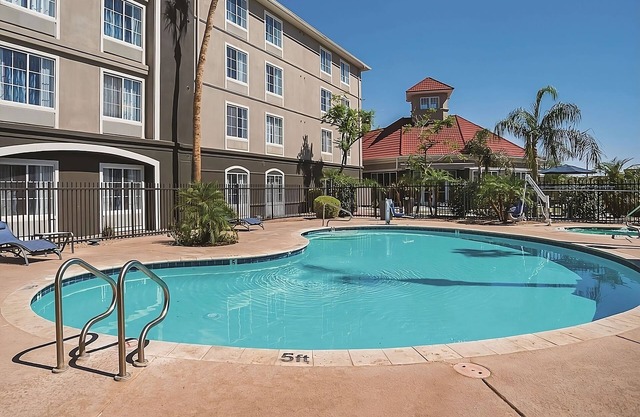 Double Bed Room, La Quinta Phoenix Chandler, Free Breakfast, 2 Family Rooms