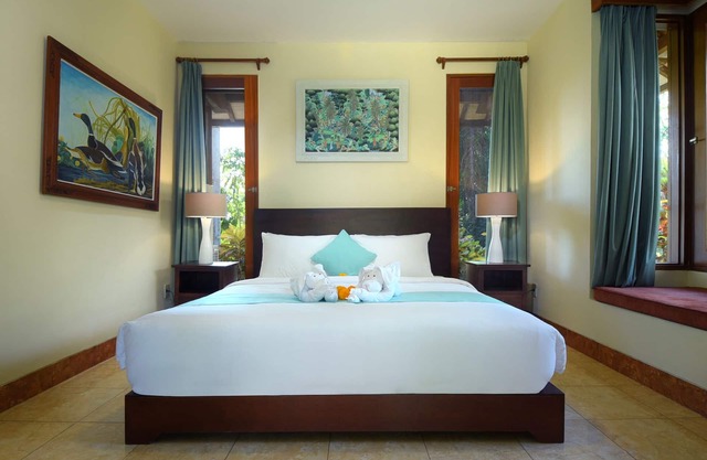 Double bedroom with balcony, Exotic Blend Javanese & Balinese style villa