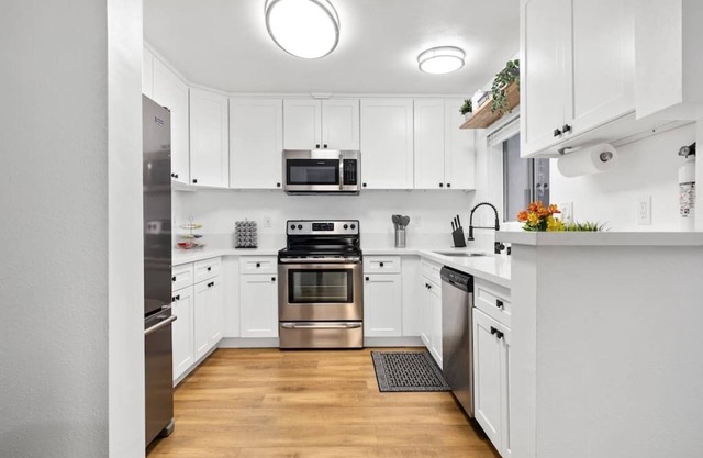 Double King Suite with Patio Dining and Parking
