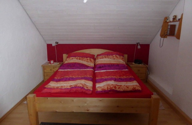 Double room No. 2, 12m², shared bathroom - Bea's guest room