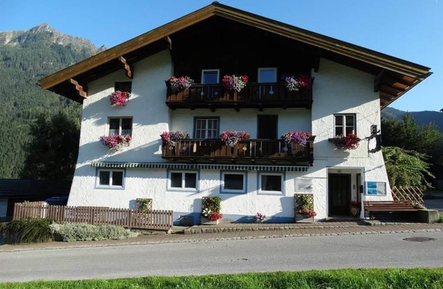 Double room, shower, toilet Nr 4 - Gästehaus Posch