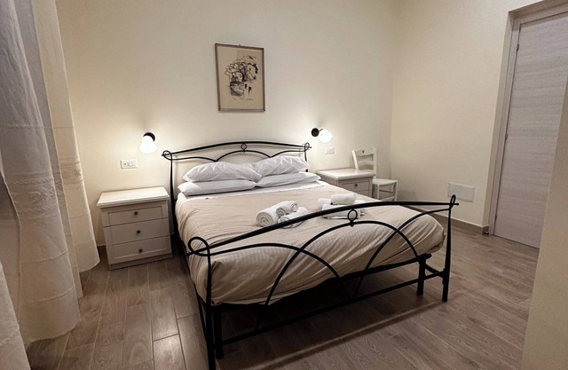Double room with private bathroom in Terralba (Oristano) - Mirto