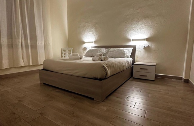 Double Room with private bathroom for the disabled in Terralba (Oristano) – Olivo