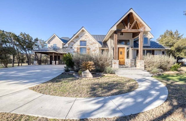 Double Shotz @ Frio Select Rental Homes