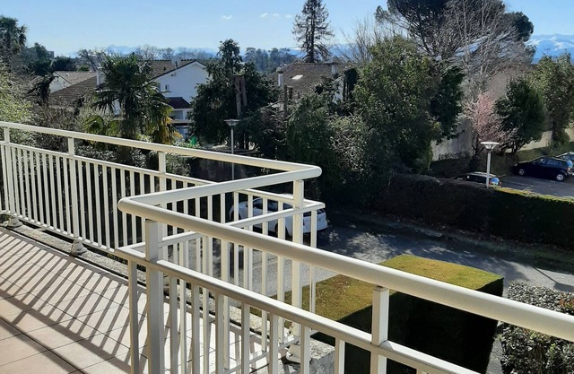 Double terrace apartment