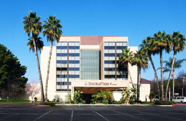 DoubleTree by Hilton Fresno Convention Center
