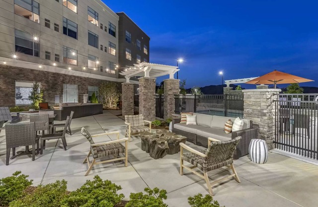 DoubleTree by Hilton Greenville Woodruff Road