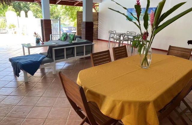 Douceur des Hauteurs bas de villa, piscine privée