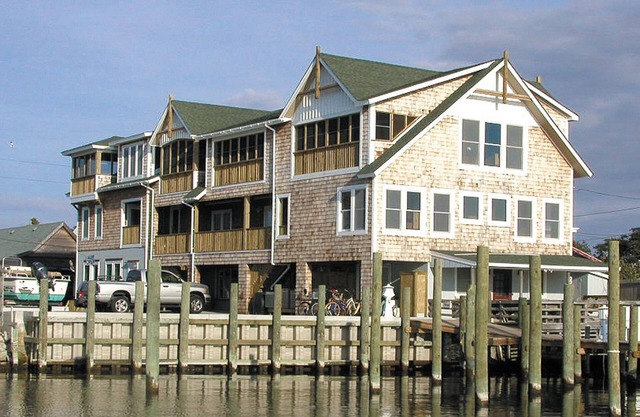 Down Creek Condo 102: Luxurious, reverse floor plan, in the Village.