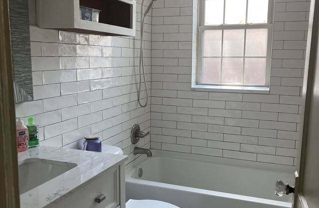 "Downtown Apartment: Perfect Location with Easy Access to Everything!"