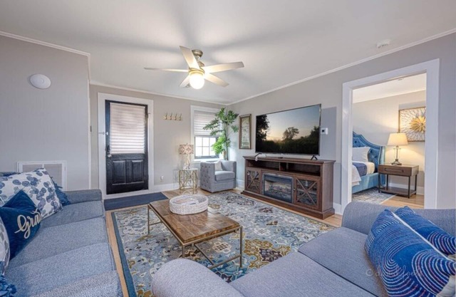 Downtown Galena Luxury Rentals Suite 3 Parking New