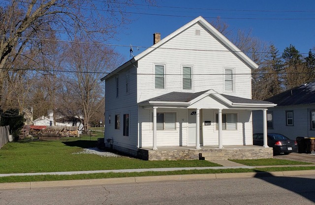 Downtown Ionia 2 Story Cottage