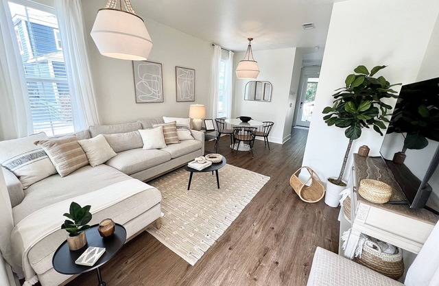 Downtown Ocean Springs Cottage with Golf Cart