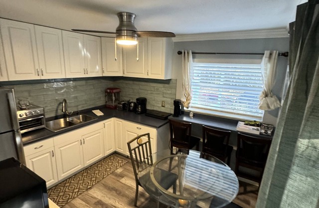 Downtown Single Family Modern Bungalow Close To Beaches And Dining 2 Bedroom Home by RedAwning
